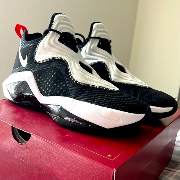 LeBron Soldier 14 ‘Black White’ - Picture 1 of 11